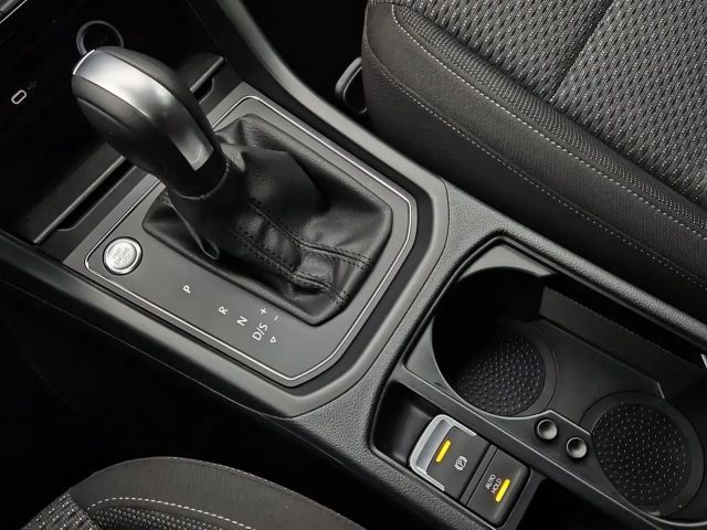 Volkswagen Touran 1.5 TSI DSG IQ.Drive R-Line