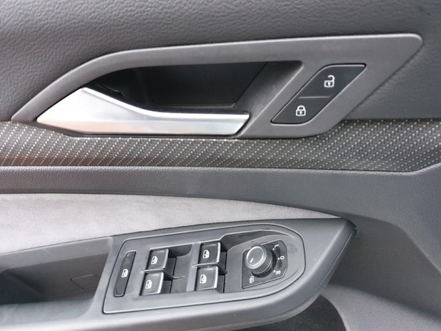 Volkswagen Golf 1.5 eTSI DSG R-Line Style