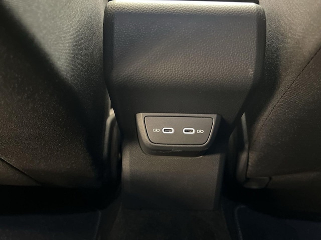 Volkswagen Polo 1.0 TSI DSG R-Line