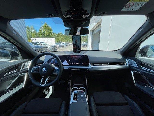 BMW iX1 xDrive30