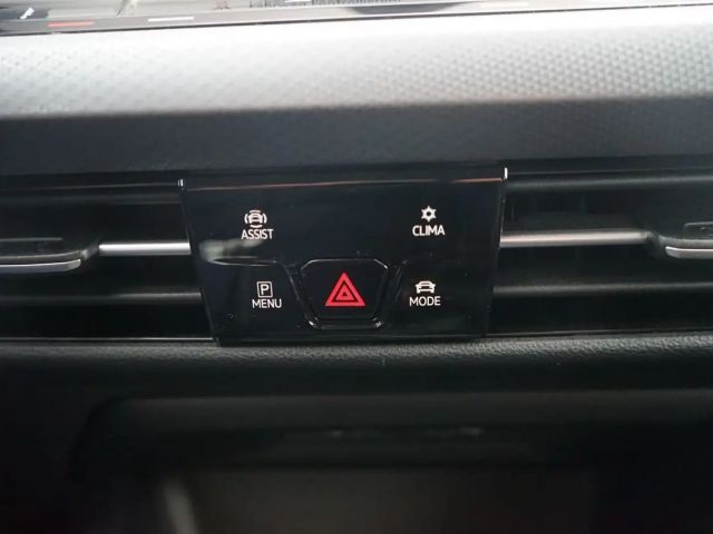 Volkswagen Golf 1.5 eTSI Golf VIII