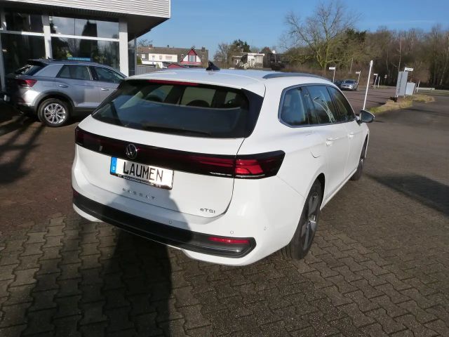 Volkswagen Passat 1.5 eTSI Business Variant