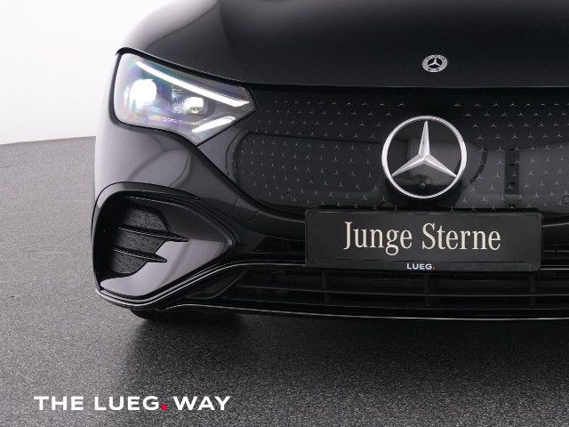 Mercedes-Benz EQE 300 Sedan