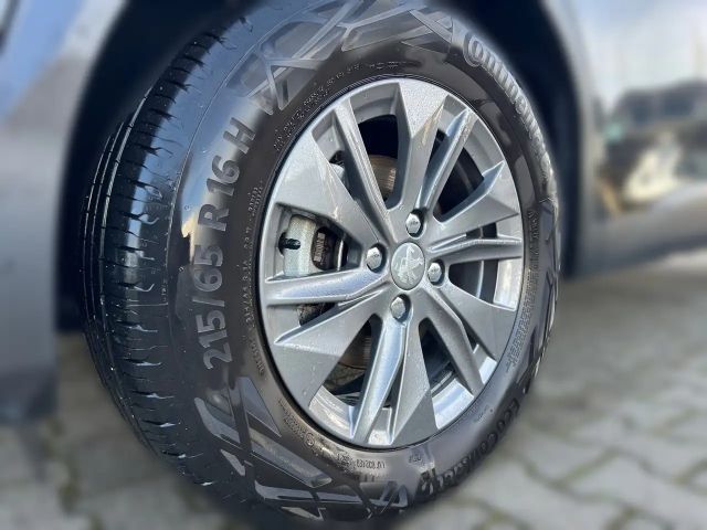 Peugeot 2008 Active Pack PureTech