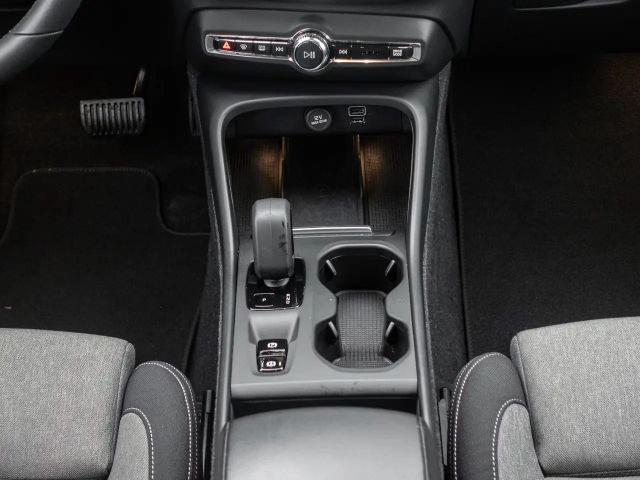 Volvo XC40 Core T4