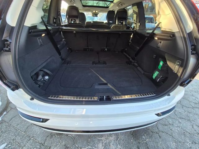 Volvo XC90 AWD Dark Plus T8