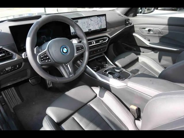 BMW 330 330e M-Sport Touring