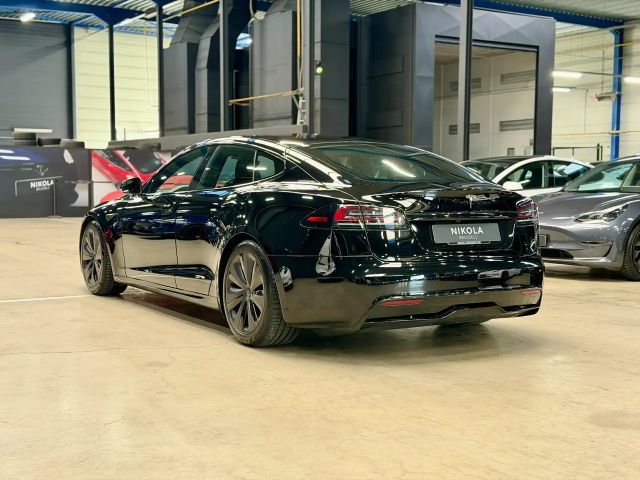 Tesla Model S Long Range