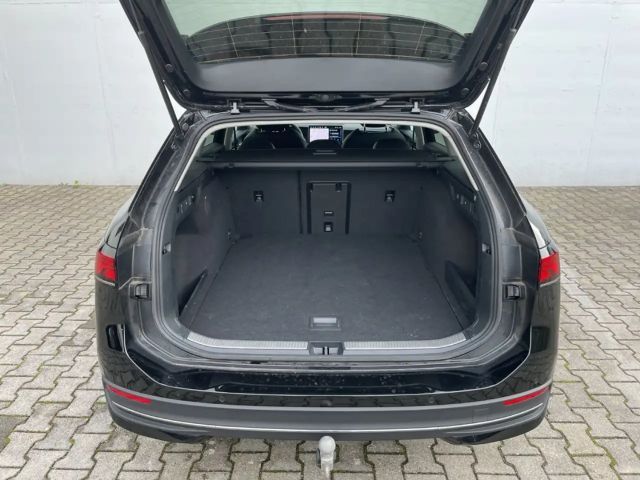 Volkswagen Passat 1.5 eTSI Business DSG