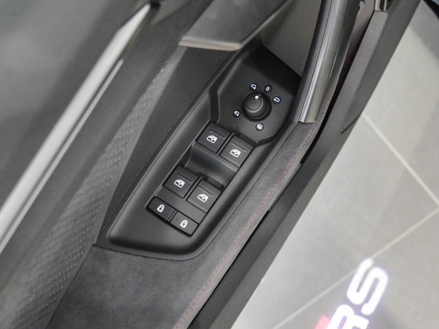 Audi RS3 Quattro S-Tronic Sedan