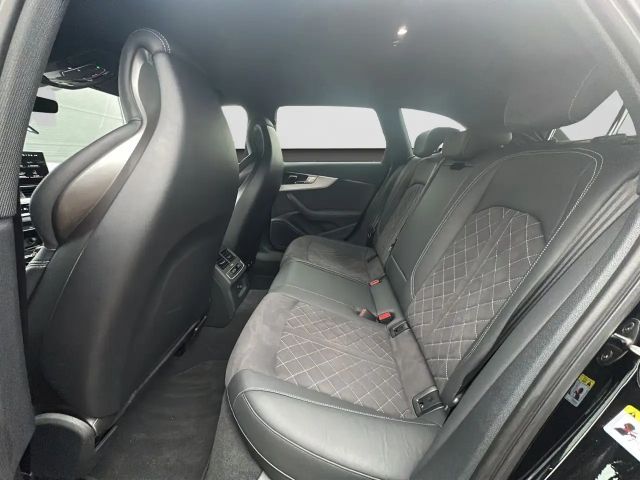 Audi RS4 Avant Quattro