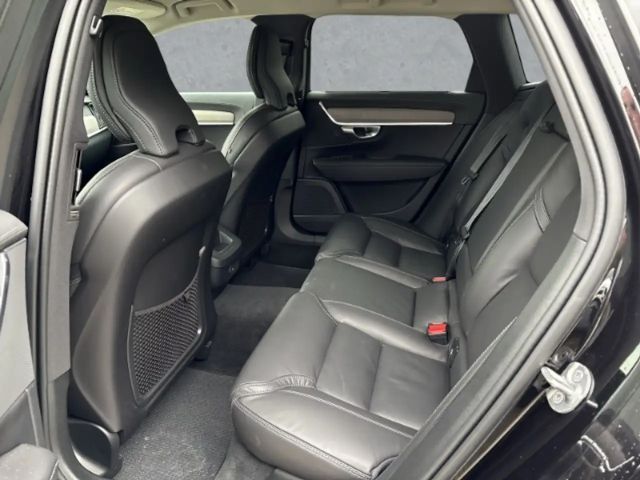 Volvo V90 Cross Country AWD Plus