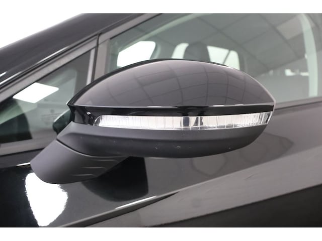 Volkswagen Golf 1.5 eTSI DSG Golf VIII