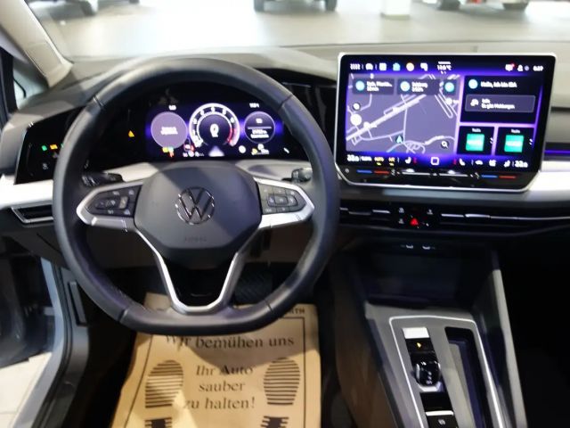 Volkswagen Golf 1.5 eTSI DSG Life