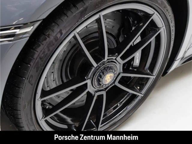 Porsche 992 4 Coupé GTS Targa