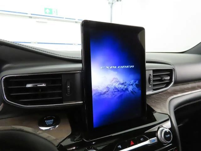 Ford Explorer Platinum Plug in Hybrid