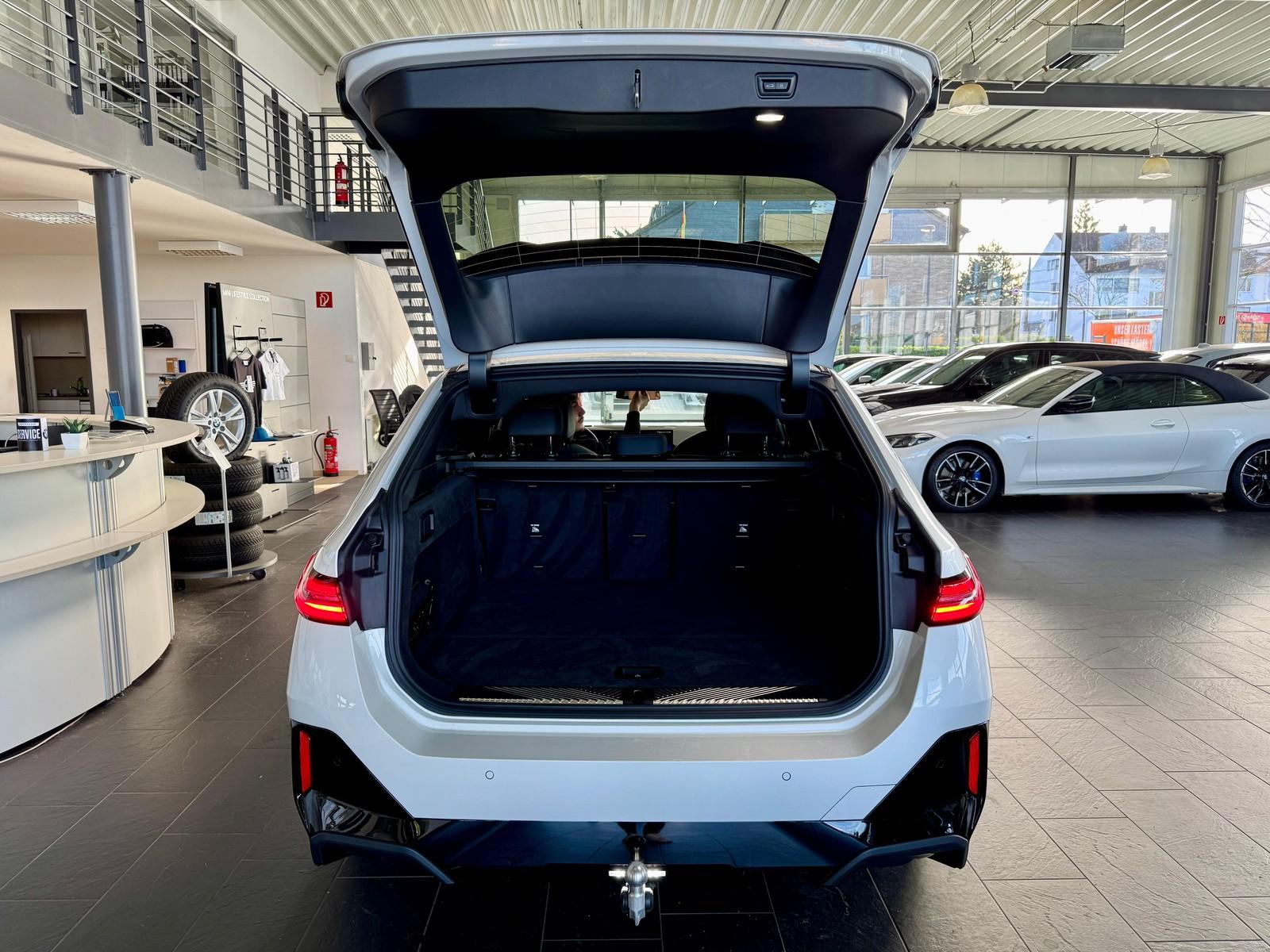 BMW 520 520d M-Sport Touring xDrive