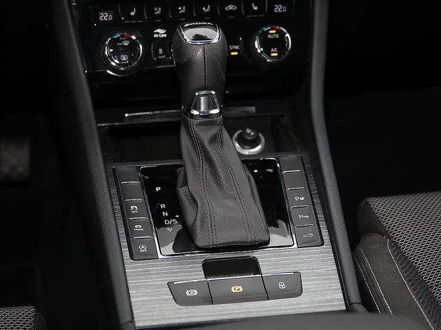 Skoda Superb 2.0 TDI Combi Style Style