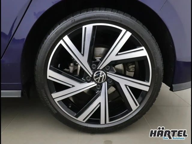 Volkswagen Golf 1.5 eTSI DSG R-Line