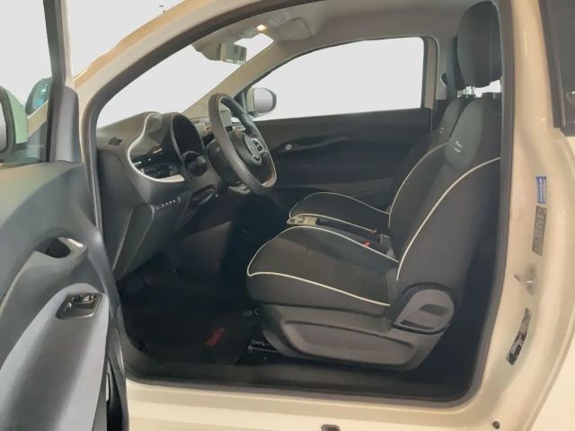 Fiat 500e + Radio- & Winterpaket