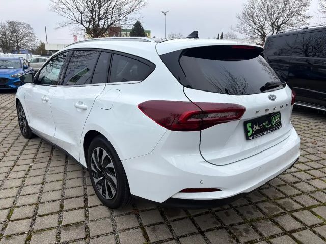 Ford Focus Titanium Wagon