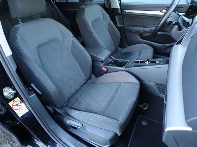 Volkswagen Golf DSG Life Variant