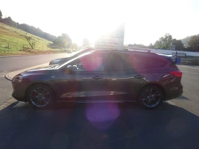 Ford Focus ST Line