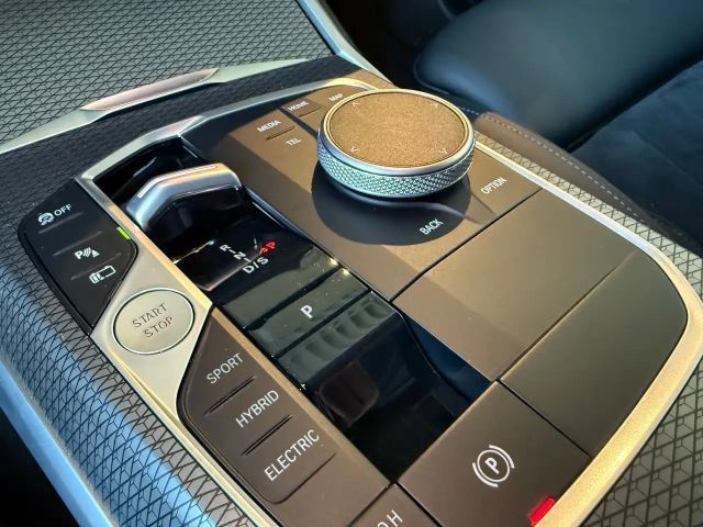 BMW 320 320e M-Sport Sedan