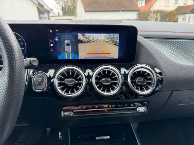 Mercedes-Benz EQA 300 4MATIC AMG Line