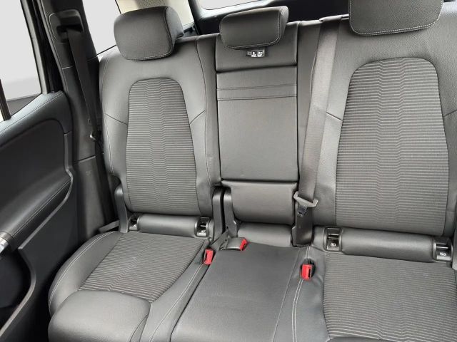 Mercedes-Benz GLB 200 4MATIC Progressive