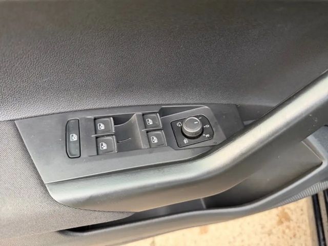 Volkswagen Taigo 1.0 TSI DSG R-Line