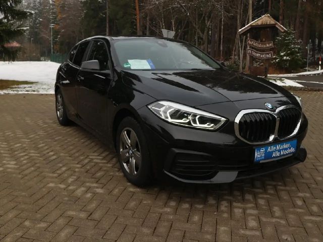 BMW 118 118i Advantage pakket Sedan