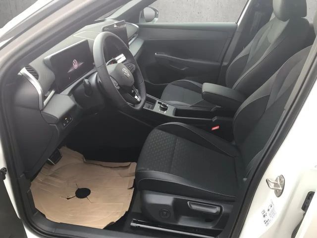 Volkswagen T-Roc 1.5 eTSI IQ.Drive R-Line