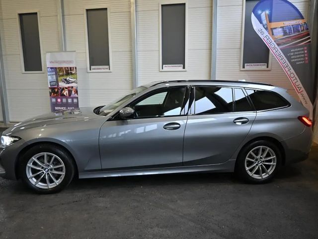 BMW 320 320d Touring xDrive