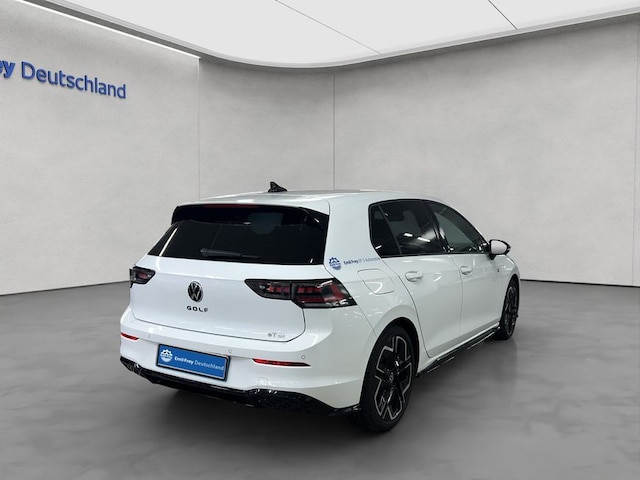 Volkswagen Golf 1.5 eTSI DSG R-Line
