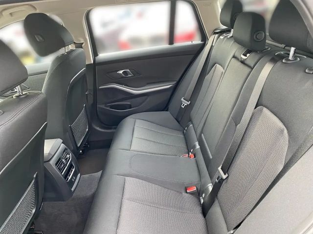 BMW 320 320i Touring