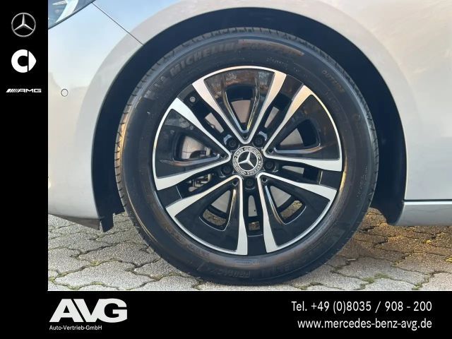 Mercedes-Benz B 180 Progressive