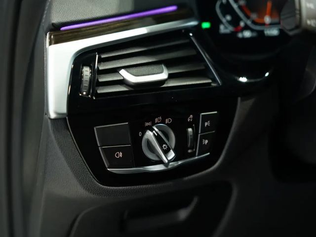 BMW 530 530d M-Sport Sedan xDrive