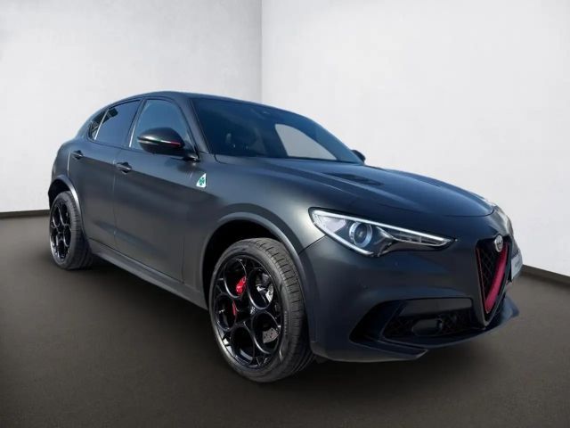 Alfa Romeo Stelvio Q4 Quadrifoglio Turbo