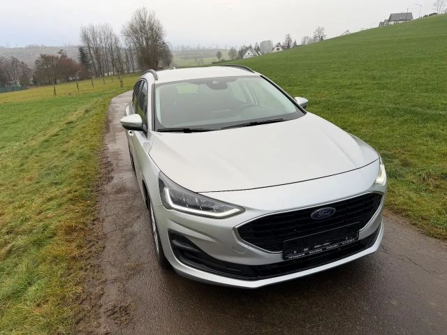 Ford Focus Cool & Connect Wagon