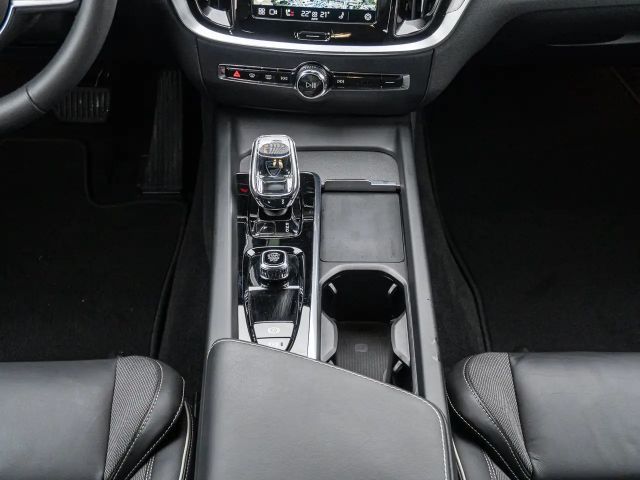 Volvo V60 Cross Country AWD Plus