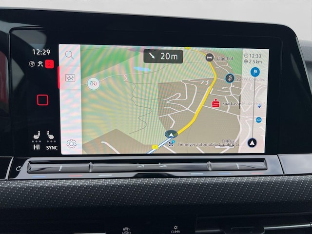 Volkswagen Golf 1.5 eTSI DSG R-Line