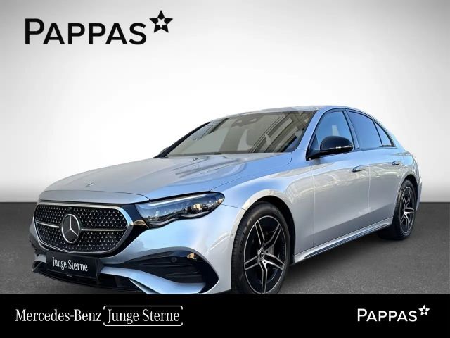 Mercedes-Benz E 200 4MATIC Sedan