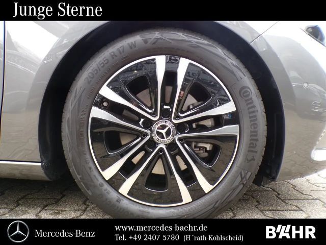 Mercedes-Benz B 200 Progressive Sedan