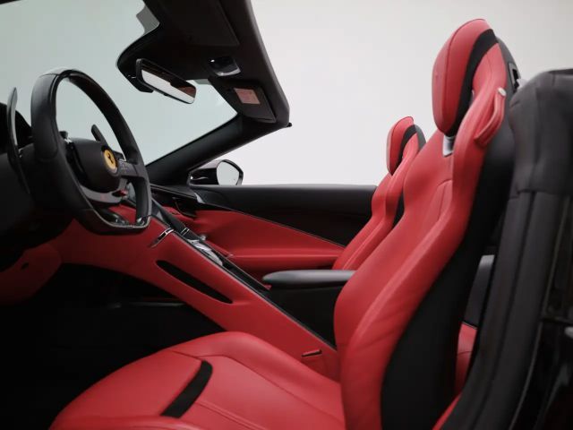 Ferrari Roma Spider