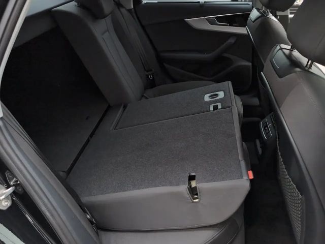 Audi A4 35 TFSI Sedan