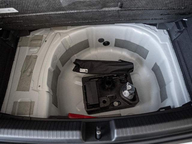 Volkswagen Polo 1.0 l TSI ACC FLA LM KlimaA SHZ PDC