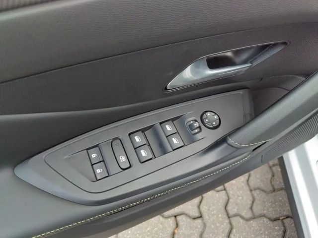 Peugeot 408 GT-Line Hybrid