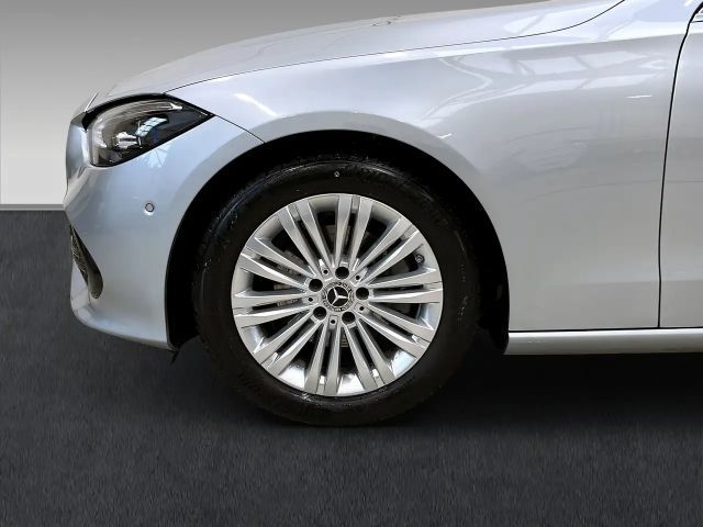 Mercedes-Benz C 180 AVANTGARDE Sedan