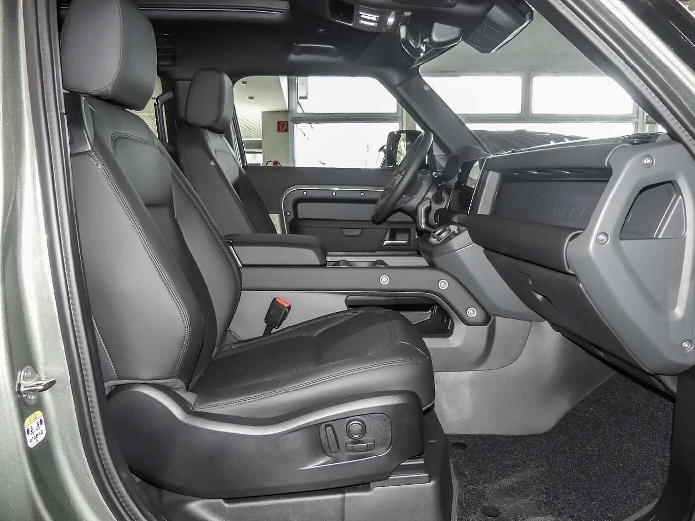 Land Rover Defender 90 Dynamic SE